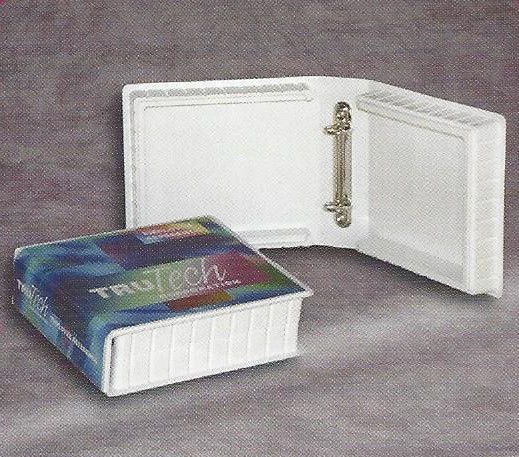 30 CD/DVD capacity 2 ring album (white)